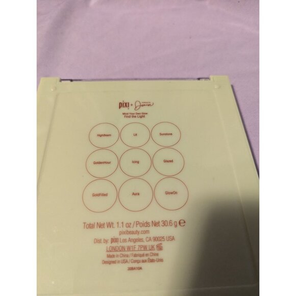Pixi + Denise Eyeshadow Palette With 9 Shimmer Shades Multi-Tone Glow On Makeup - Picture 3 of 3